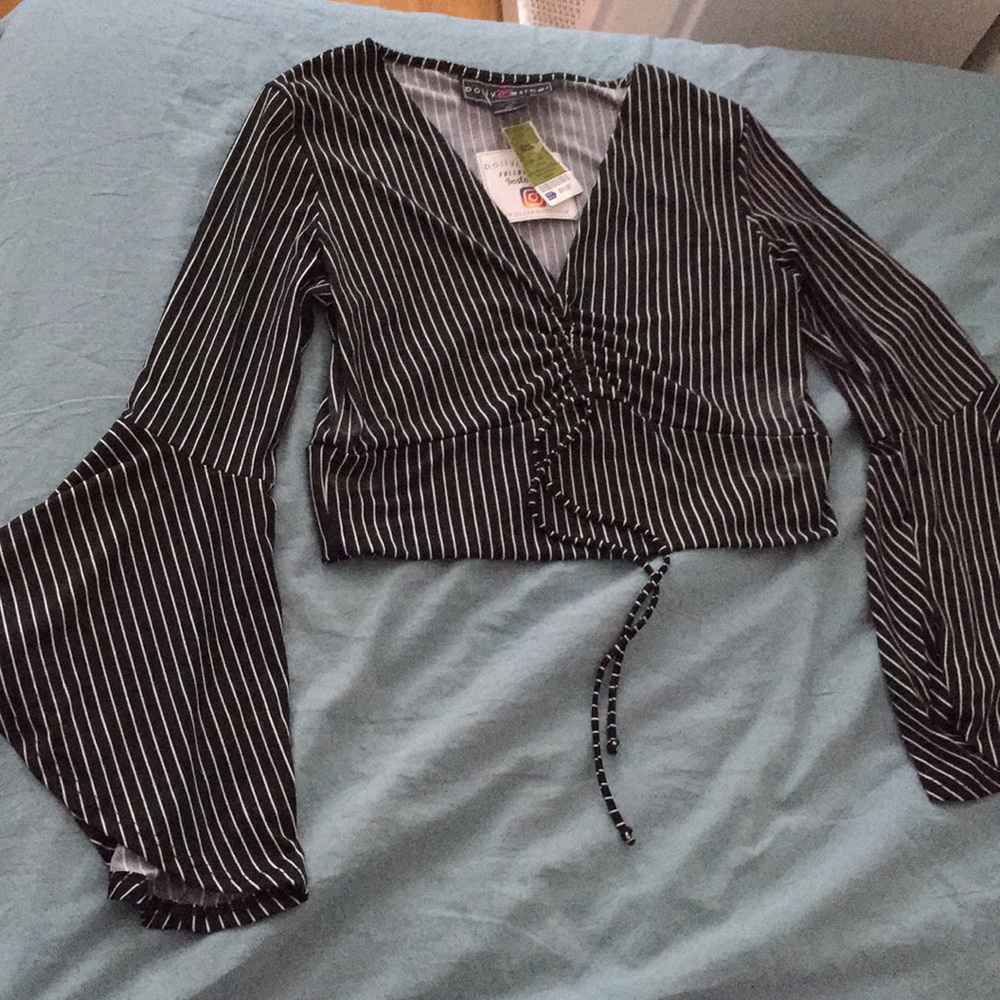 Stripped black and white croptop